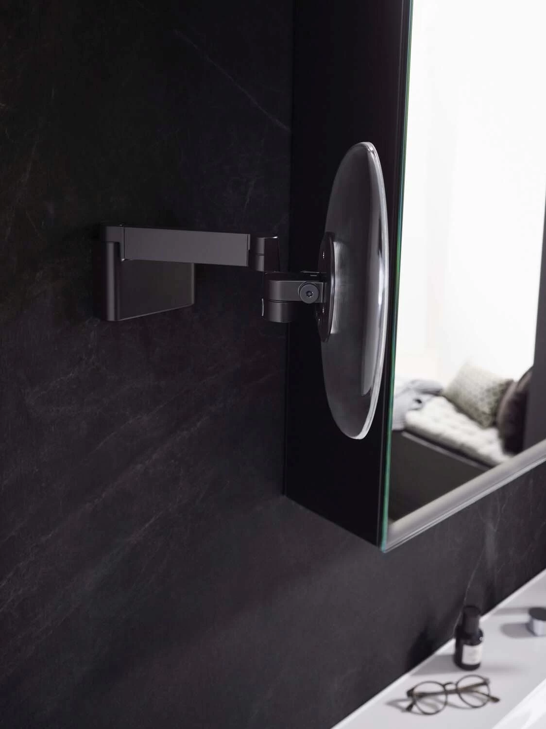 EMCO LED-Rasier-/Kosmetikspiegel Evo Chrom, Vergrößerung 5-fach, Ø 209 Mm, 2-armig, Rund 7 EMCO LED-Rasier-/Kosmetikspiegel Evo Chrom, Vergrößerung 5-fach, Ø 209 Mm, 2-armig, Rund – Bild 5