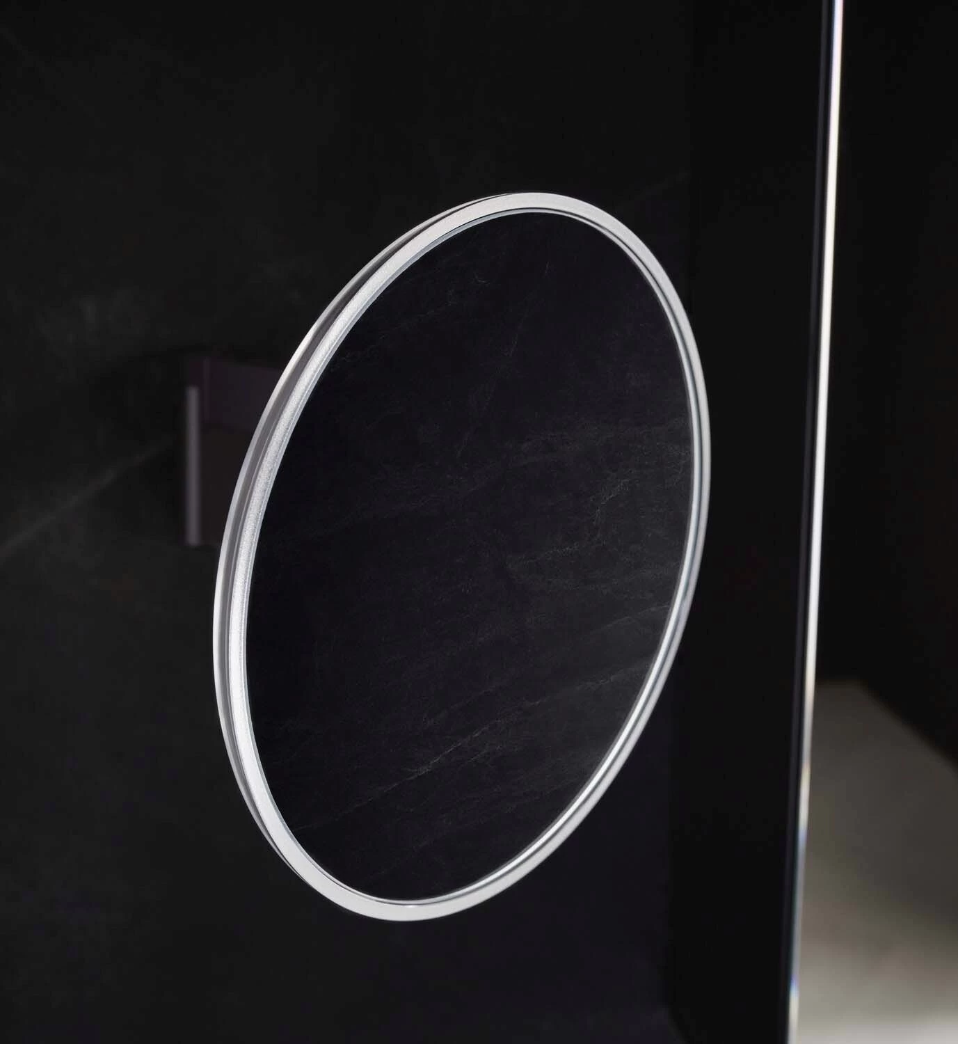 EMCO LED-Rasier-/Kosmetikspiegel Evo Chrom, Vergrößerung 5-fach, Ø 209 Mm, 2-armig, Rund 9 EMCO LED-Rasier-/Kosmetikspiegel Evo Chrom, Vergrößerung 5-fach, Ø 209 Mm, 2-armig, Rund – Bild 7