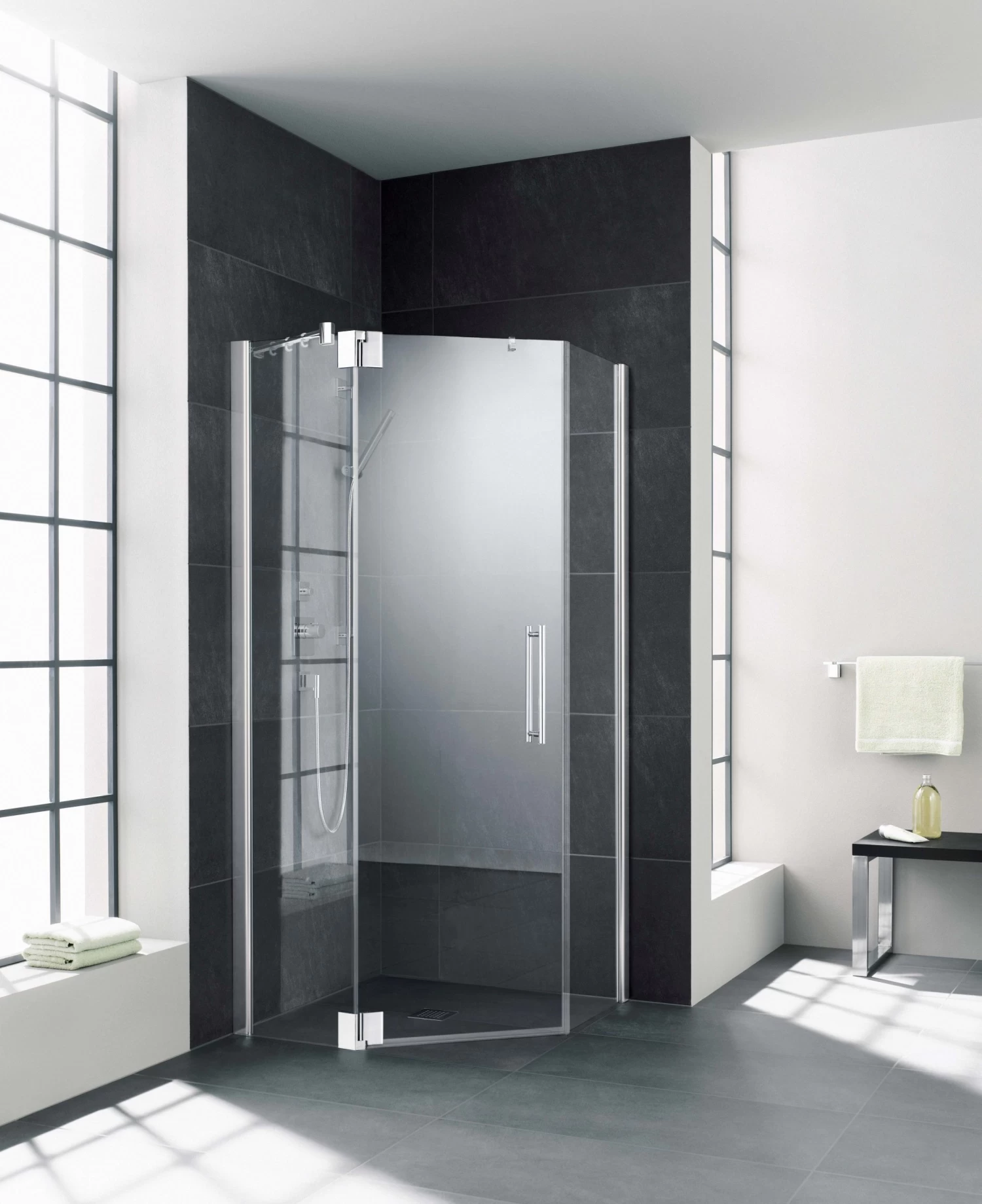 Kermi Pasa XP Fünfeck-Duschkabine Pendeltür PXL00F12201AK 90x75x200cm, Silber Mattglanz, ESG Klar, Links 3 Kermi Pasa XP Fünfeck-Duschkabine Pendeltür PXL00F12201AK 90x75x200cm, Silber Mattglanz, ESG Klar, Links