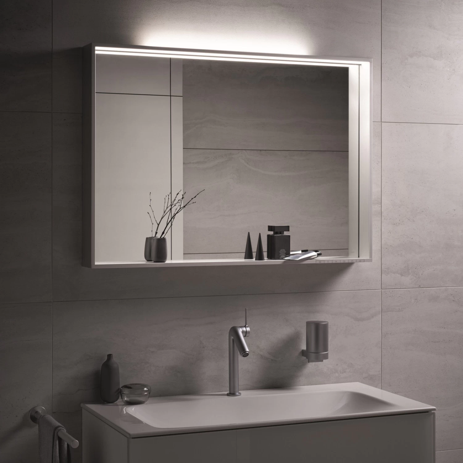 Keuco X-Line Lichtspiegel 33298293500, Inox, 1200x700x105mm, LED-Beleuchtung Und Spiegelheizung 5 Keuco X-Line Lichtspiegel 33298293500, Inox, 1200x700x105mm, LED-Beleuchtung Und Spiegelheizung – Bild 3